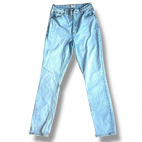 Abercrombie & Fitch Ultra High Rise 90’s Slim Straight Jeans Light Wash 27/4 L - Picture 8 of 16